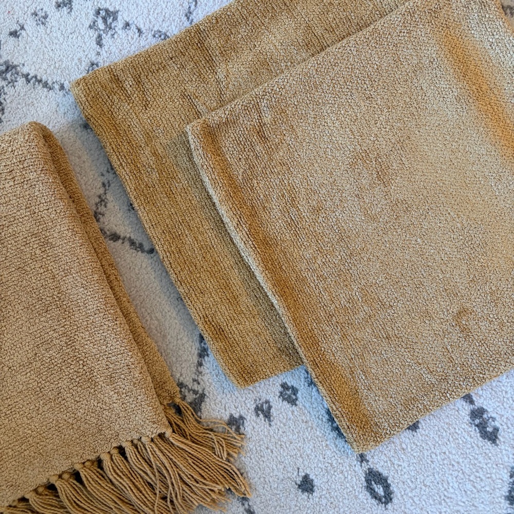 Pottery Barn Mustard Yellow Tasseled Fringe Throw Blanket and 2 Pillow Cases - Picture 3 of 10